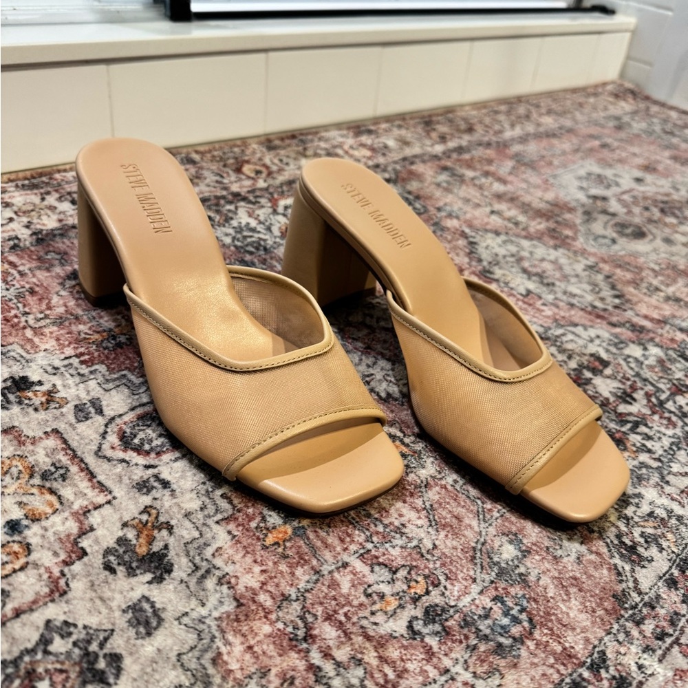 Steve Madden Tan Open-Toe Mules size 8.5